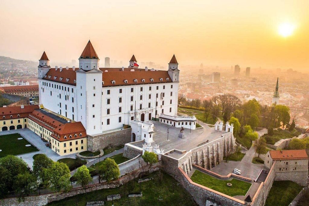 Full day private tour to Bratislava and Budapest from Vienna